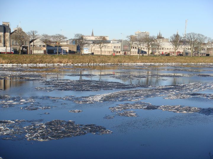 River Ice 301108-002.jpg